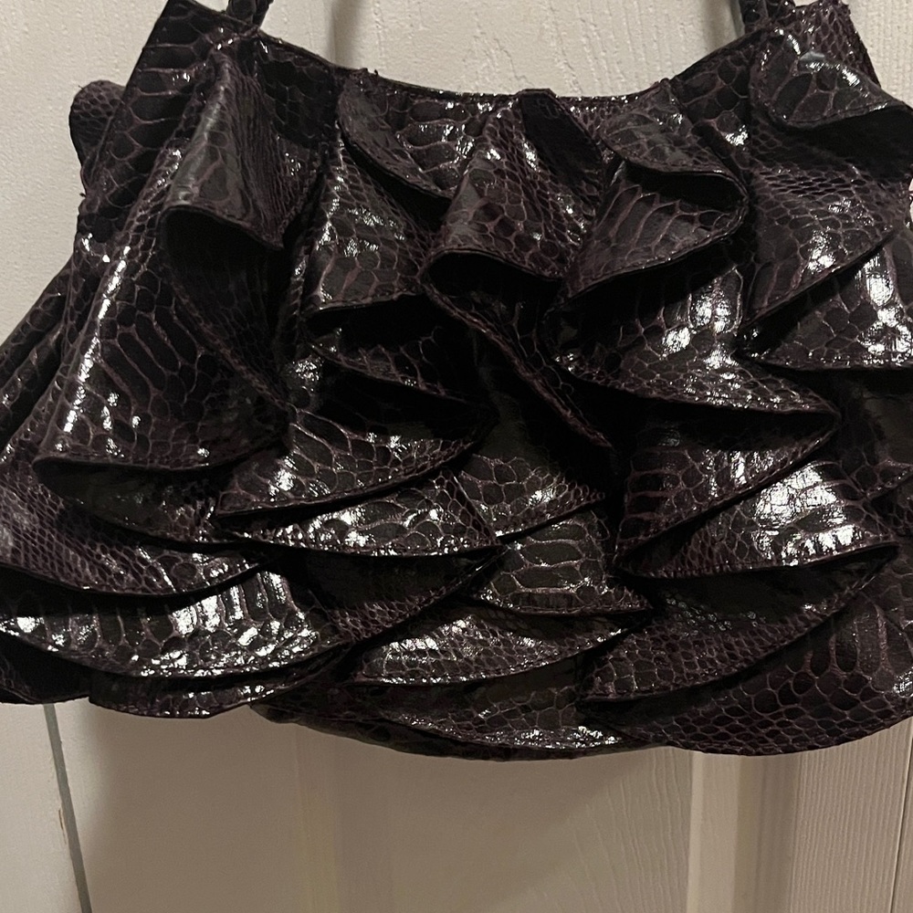 Elegant Raisin/purple colored Ruffled Handbag - Picture 3 of 5